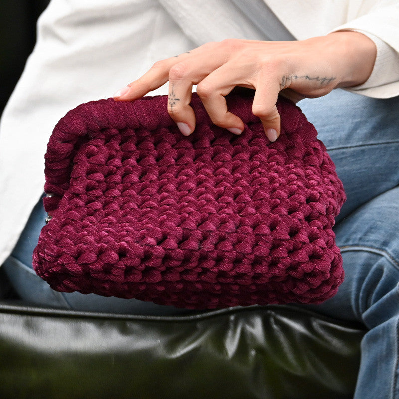 VELVET BAG - MONDIAL 200 g / 40 m, composizione 90% microfibra di poliestere e 10% elastan,